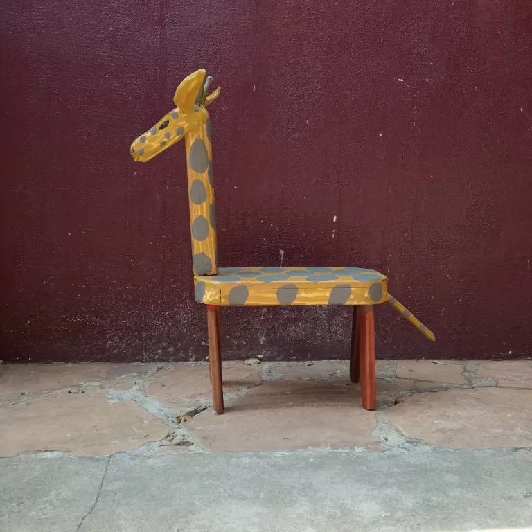 Banco Girafa - Mestre Gilson