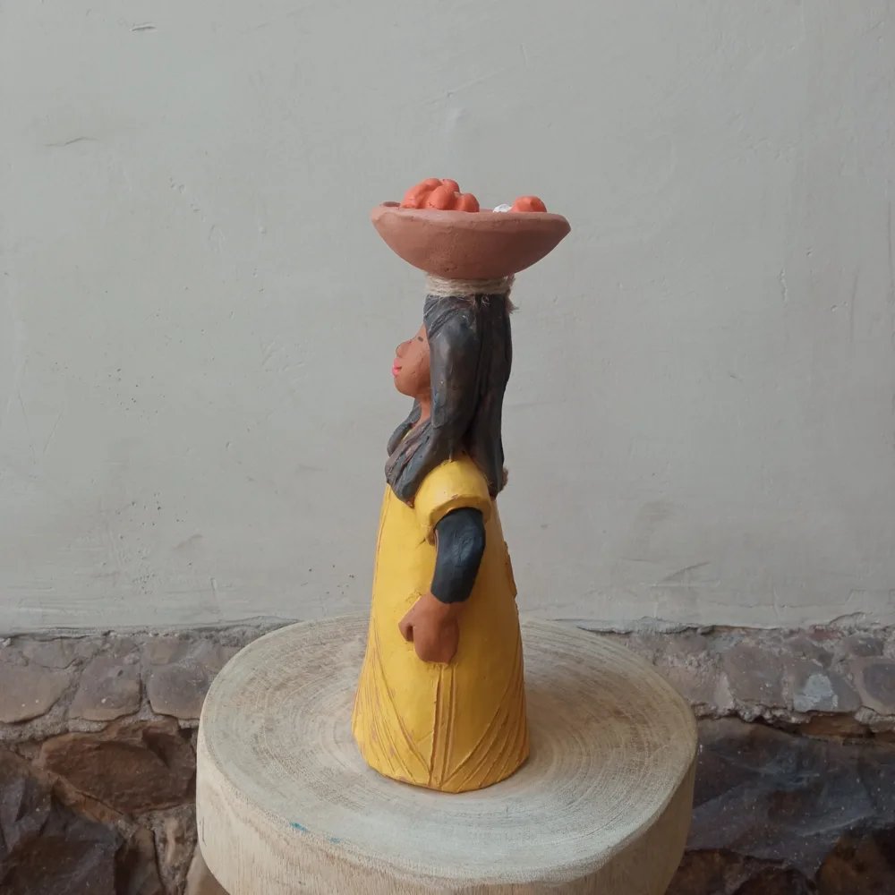Escultura Mulher Indígena P - Indiana - Imagem 3