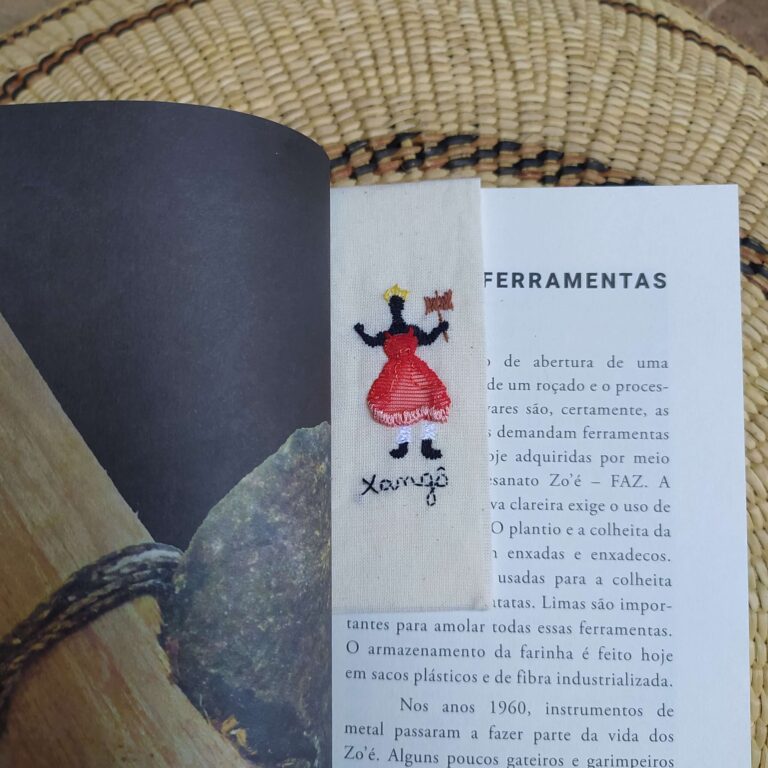 Marcador de Livro Bordado - Orixás