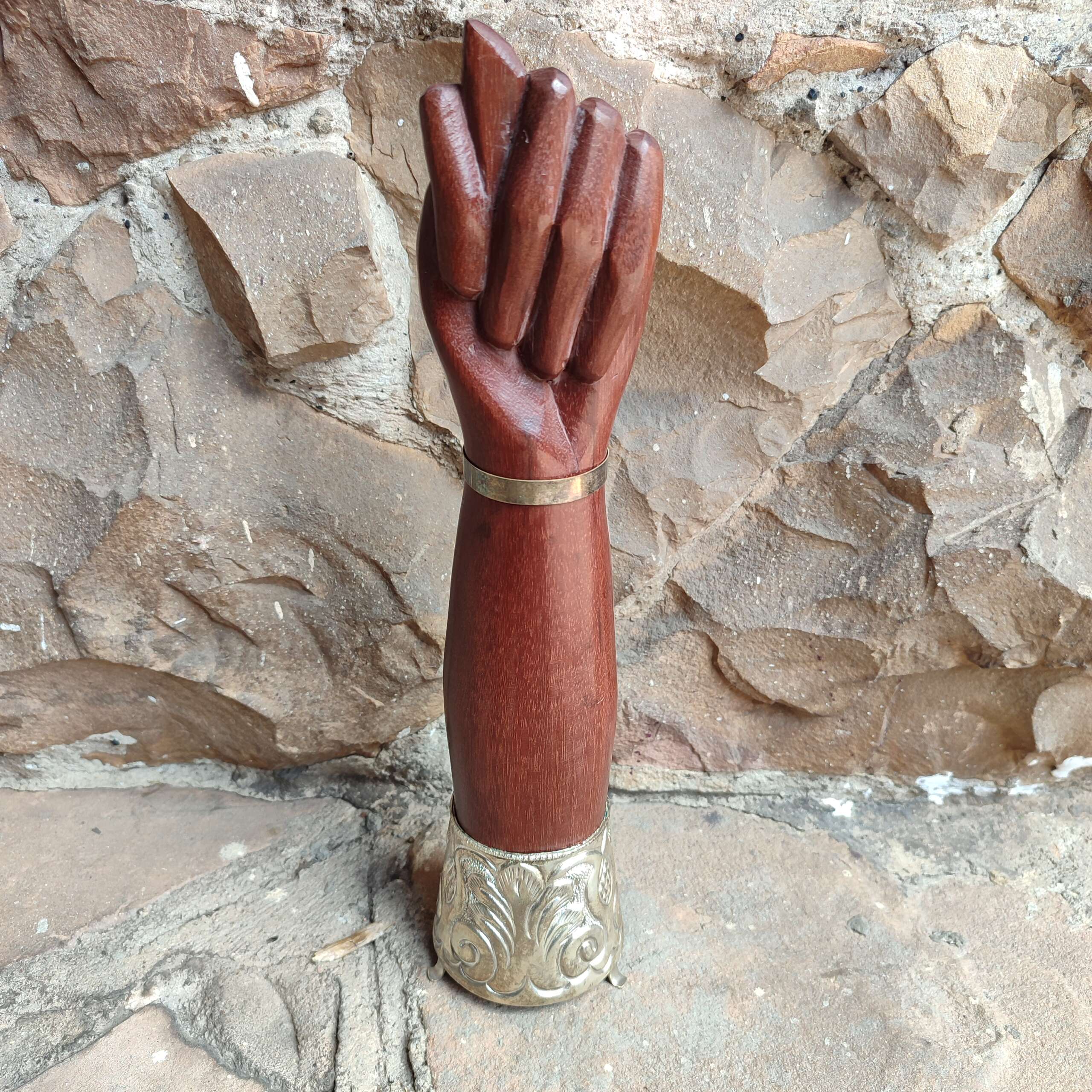 Figa - Madeira e Metal - Imagem 4