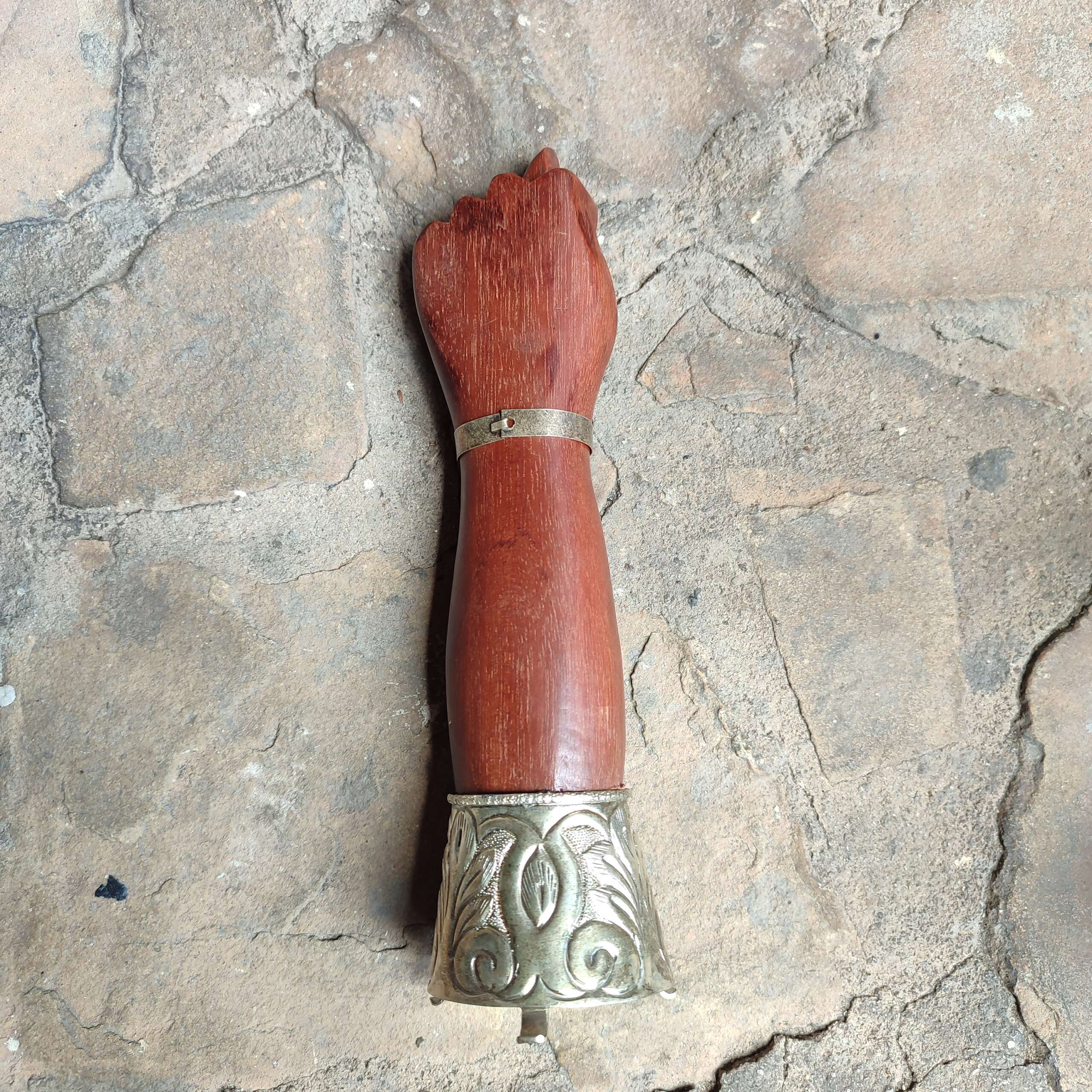 Figa - Madeira e Metal - Imagem 2