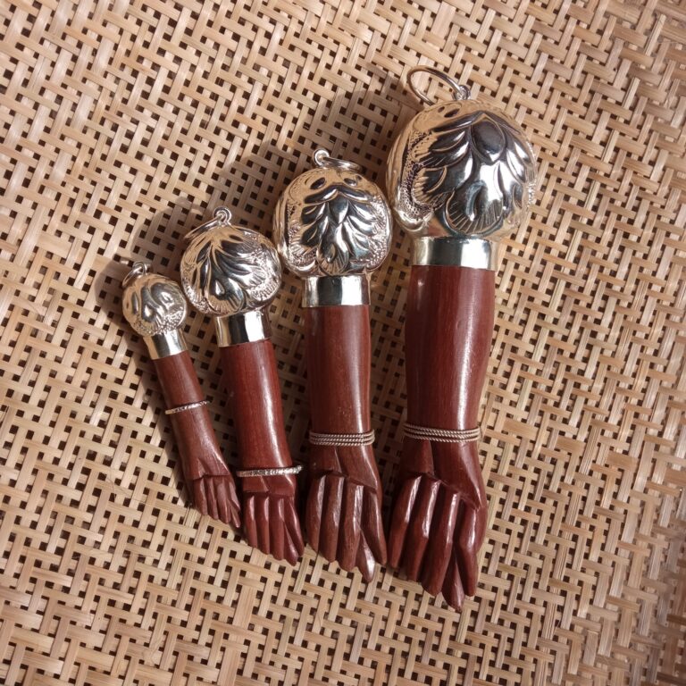 Figa Pingente - Madeira e Metal