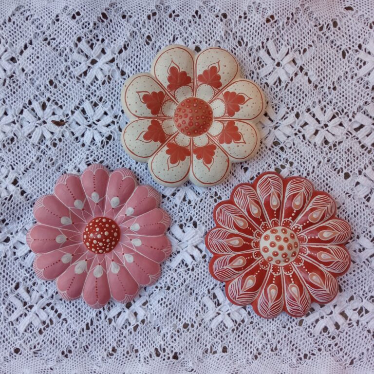 Flor cerâmica P - Vale do Jequitinhonha