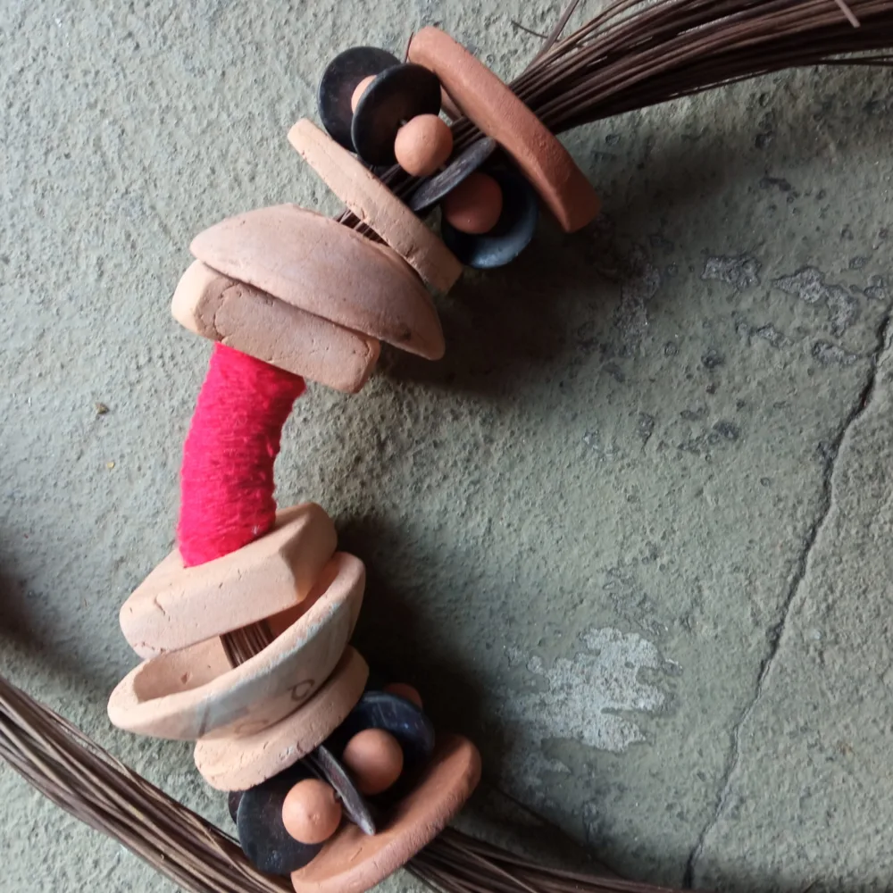 Colar de Mesa e Parede - Fibra de Piaçava e Cerâmica - Imagem 4