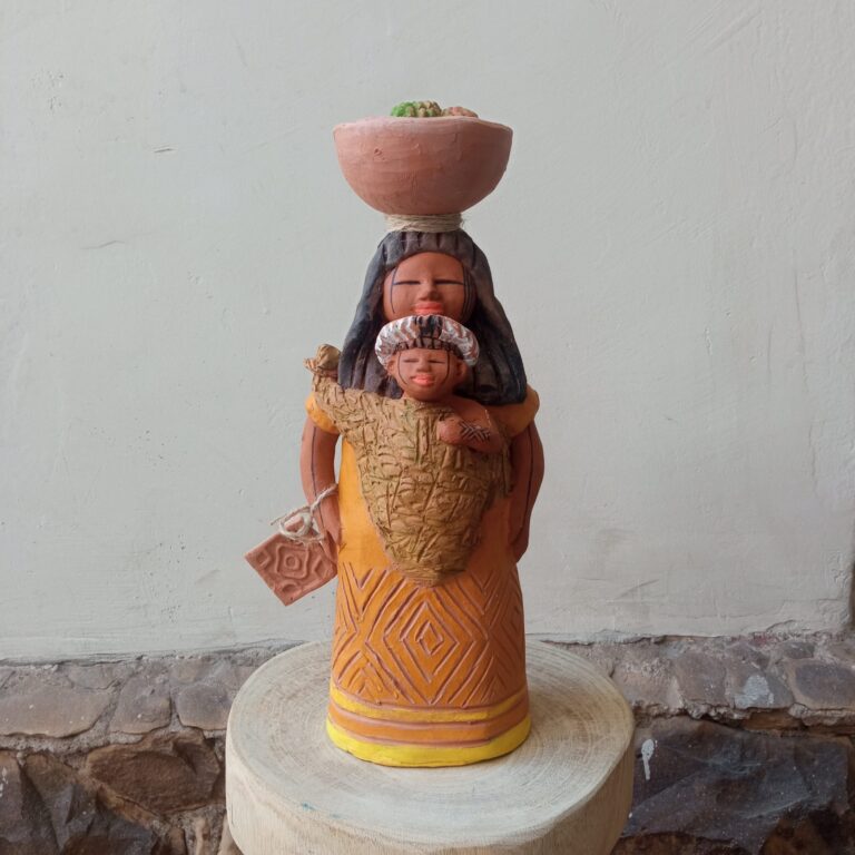 Escultura Mulher Indígena G - Indiana