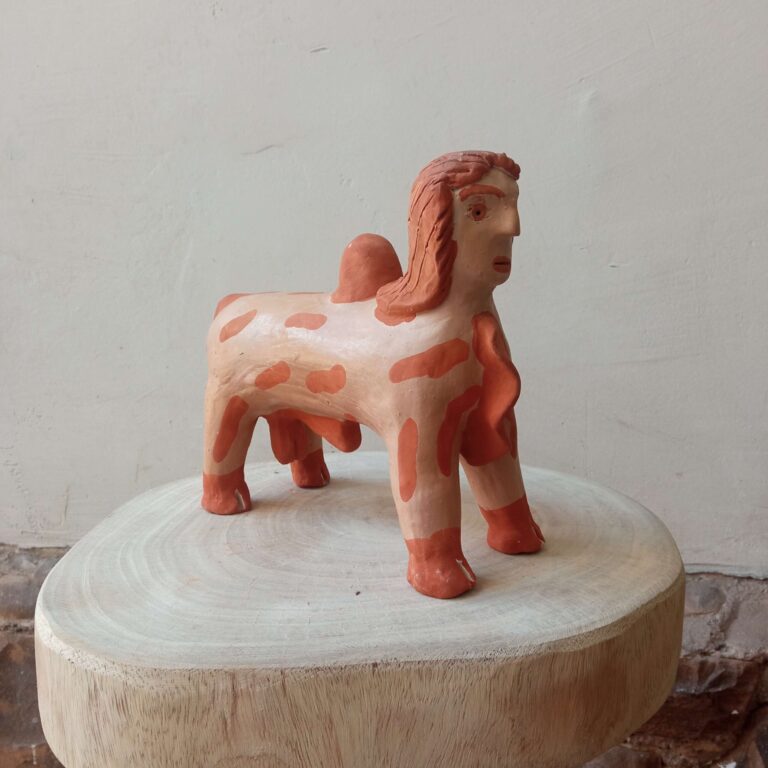 Escultura Boi com Cabeça Humana - Elza