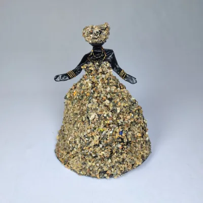 Escultura Mulher - Papel Machê