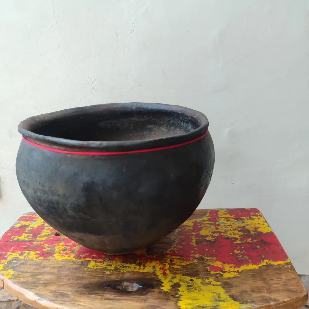 Panela de Barro com Borda - Tapima - Povo Zo'é - Imagem 2